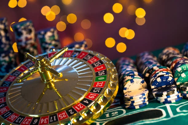 Sic Bo dice table layout on duniatoto showing betting areas